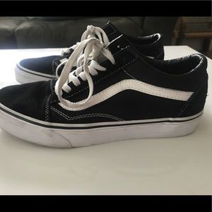 Old Skool Vans Black size 7 (8.5 women's)